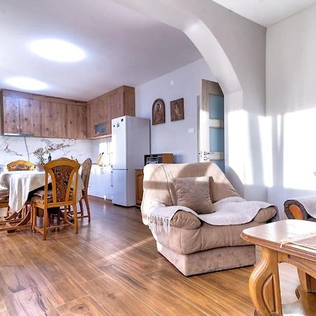 Villa Pavle'S Oasis Virpazar Esterno foto