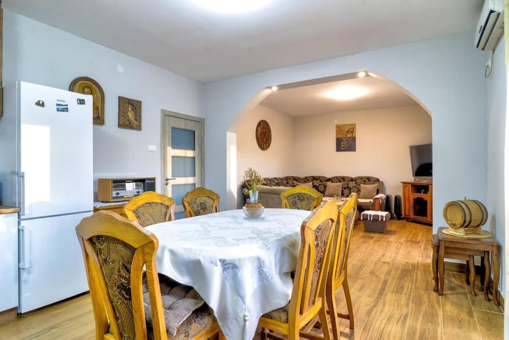 Villa Pavle'S Oasis Virpazar Esterno foto