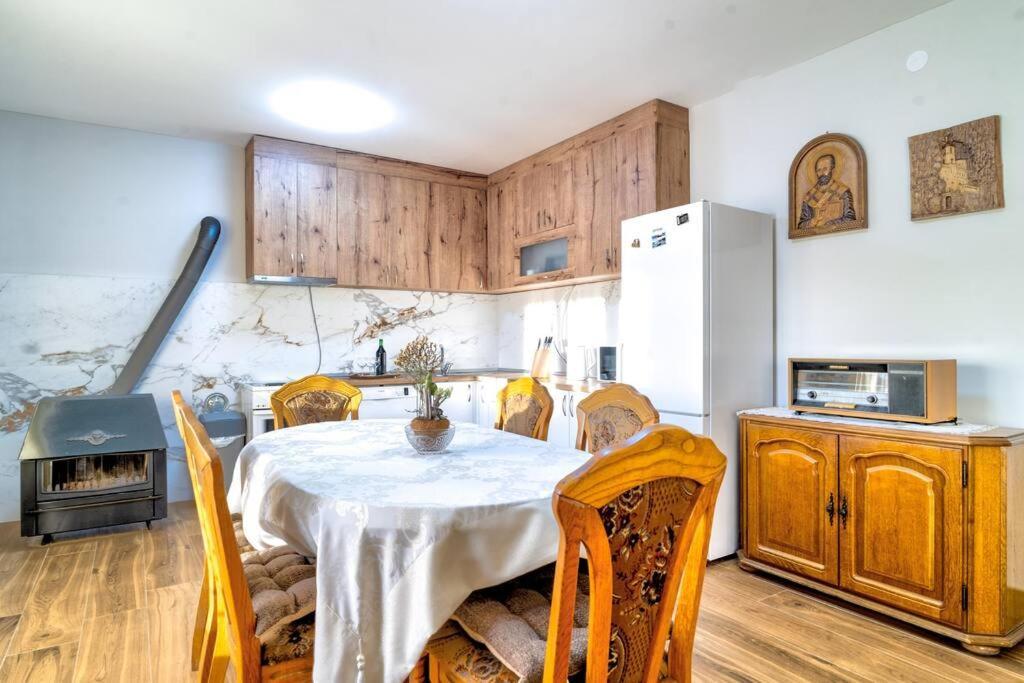 Villa Pavle'S Oasis Virpazar Esterno foto